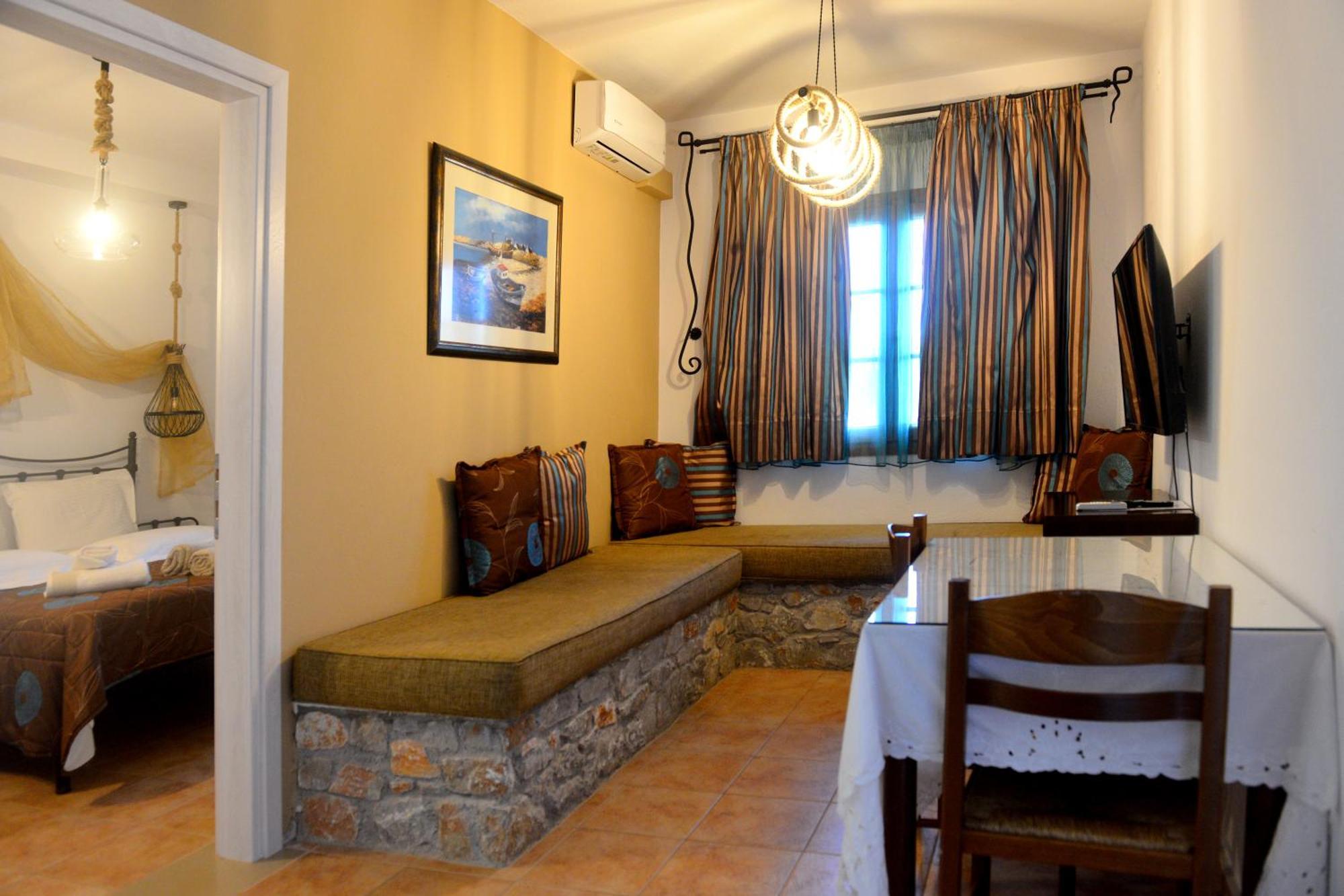 Skiathos Island Suites Трулос Екстер'єр фото