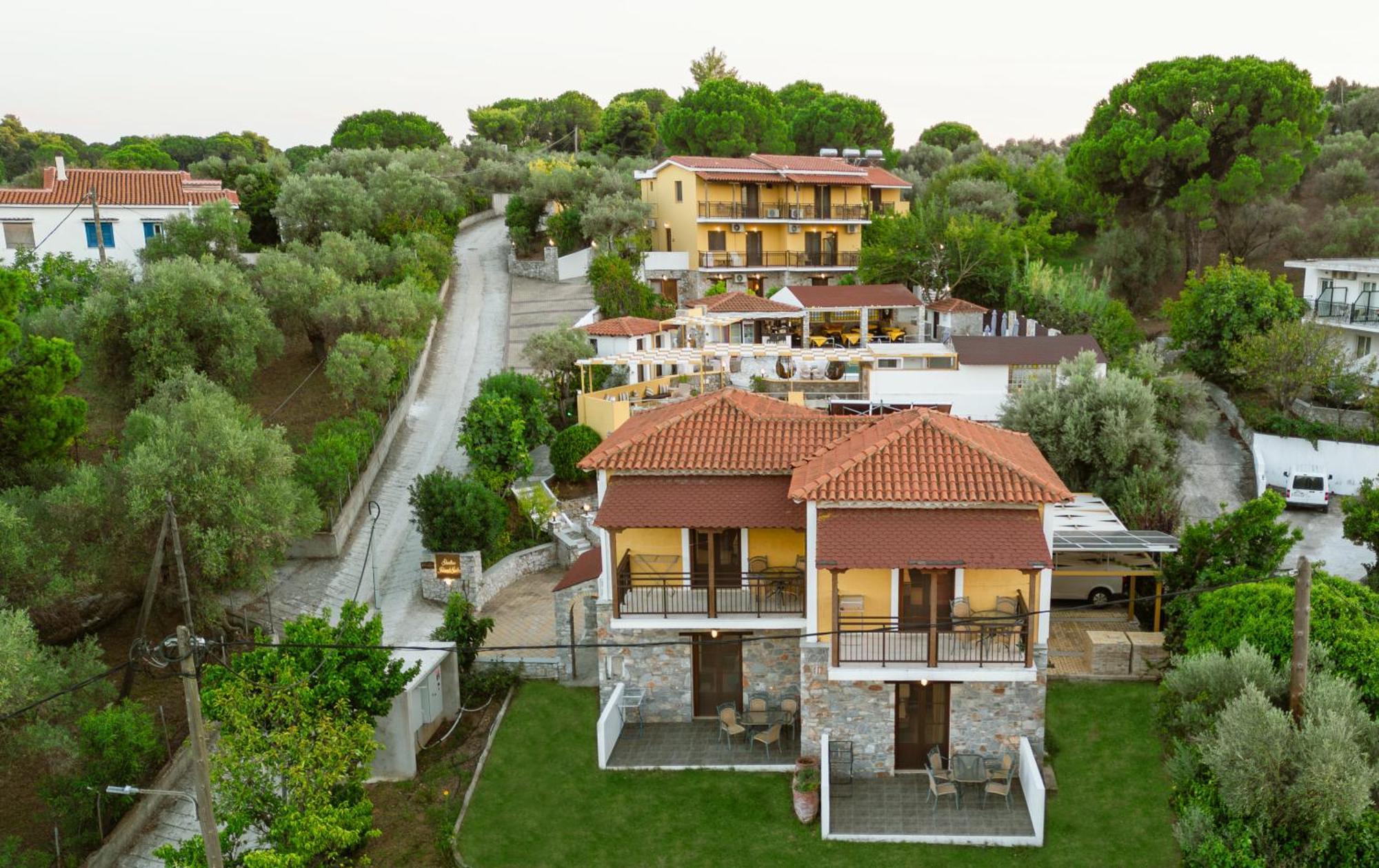 Skiathos Island Suites Трулос Екстер'єр фото